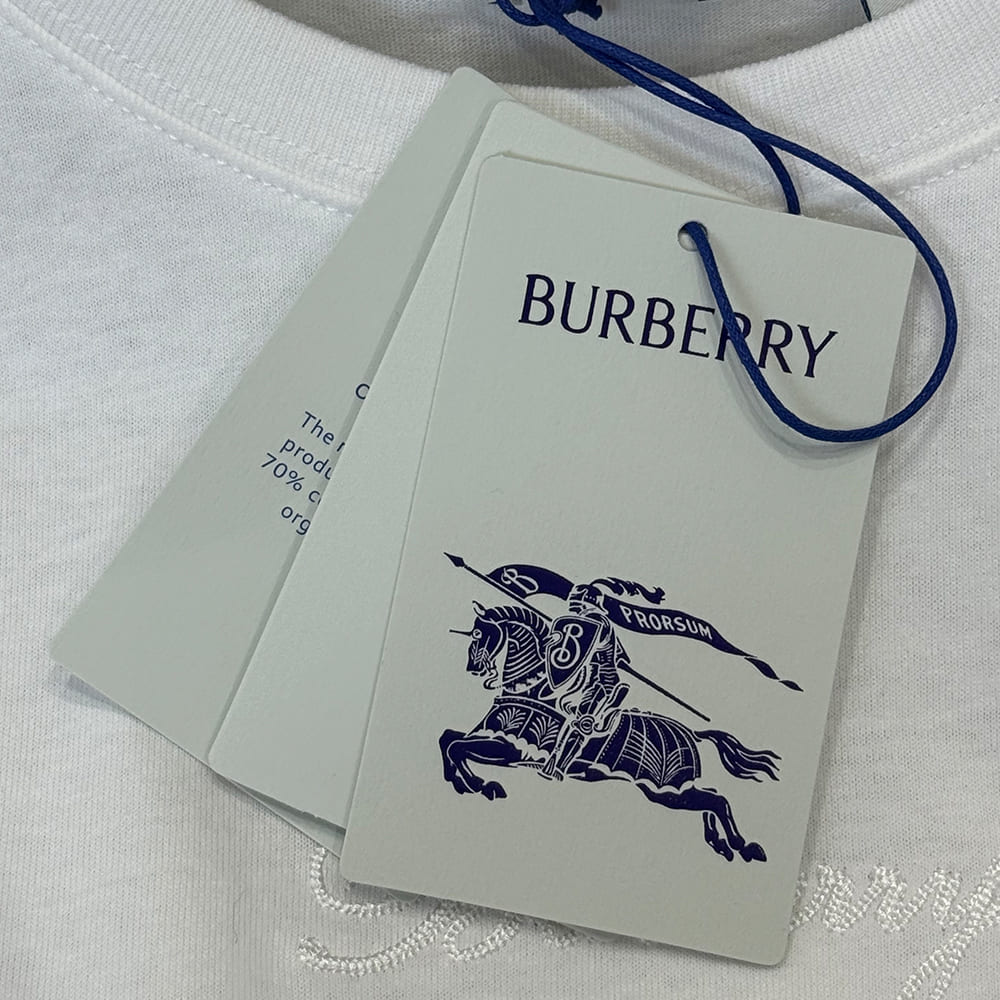 Bv*b*rry UNISEX SHIRT(size:S|M|L|XL)