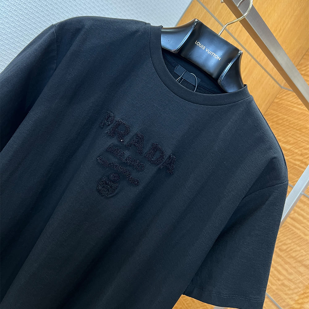Pra*a UNISEX SHIRT(size:S|M|L|XL)