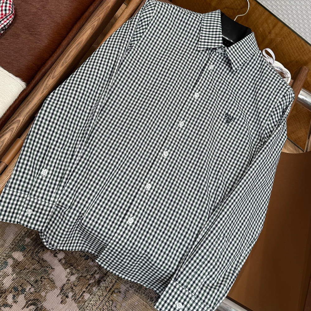 Pra*a UNISEX SHIRT(size:S|M|L|XL)