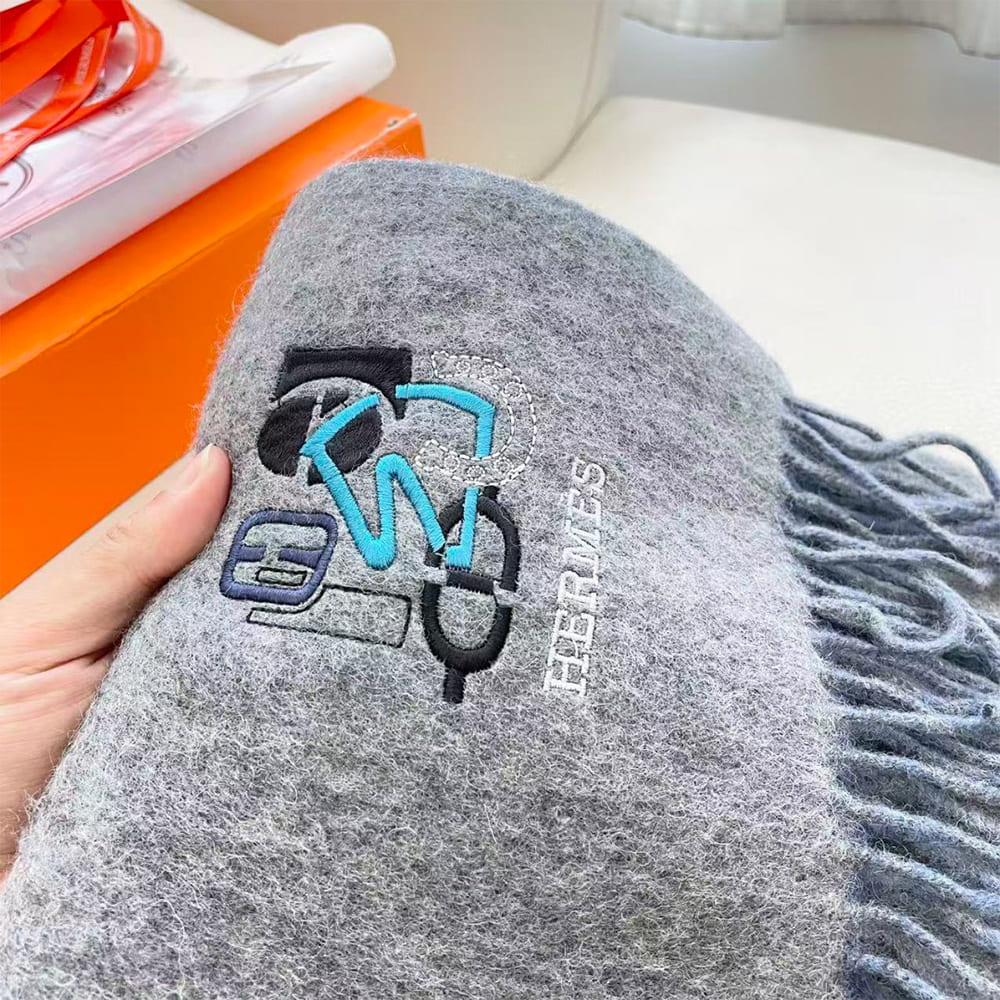 H**me5 Recto-Verso PM H Puzzle Scarf