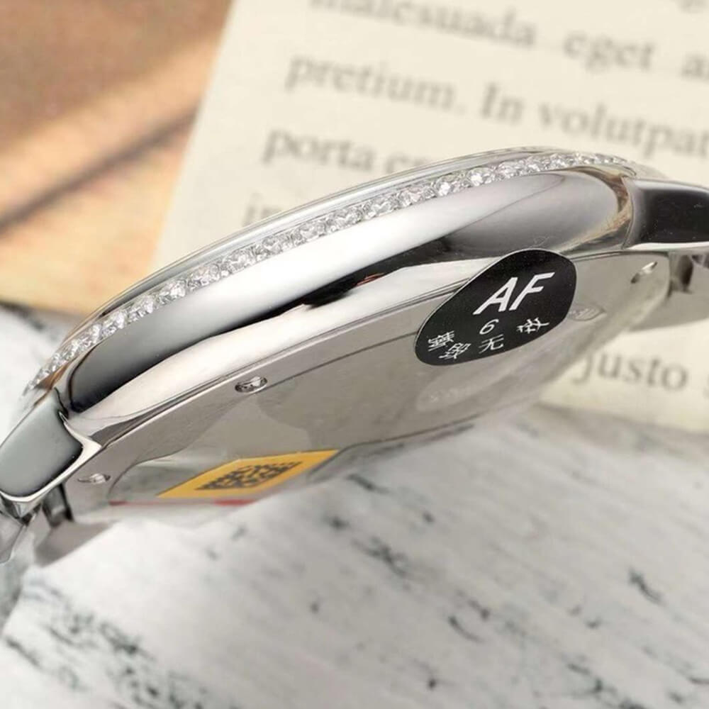Ca*t1er 33mm Ballon Bleu de Ca*t1er watch