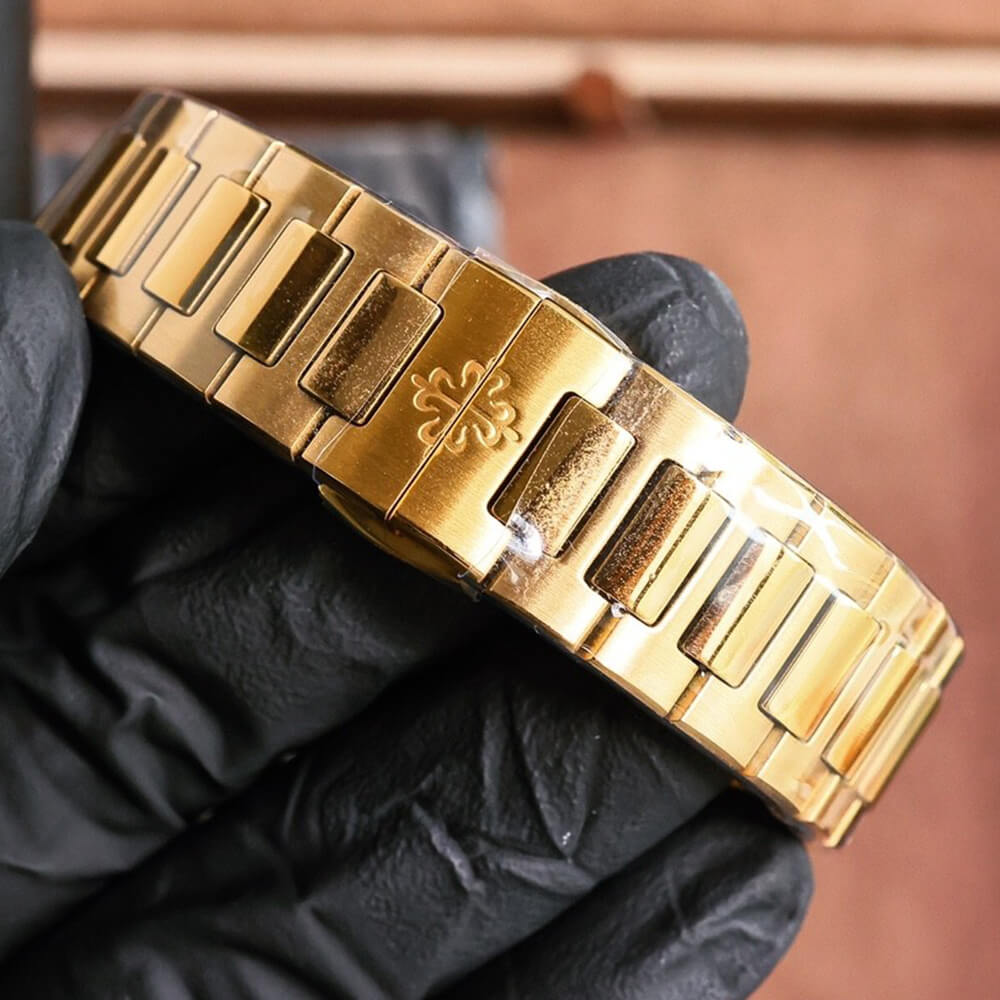 Pat*k Phi1i*pe Nautilus 7118