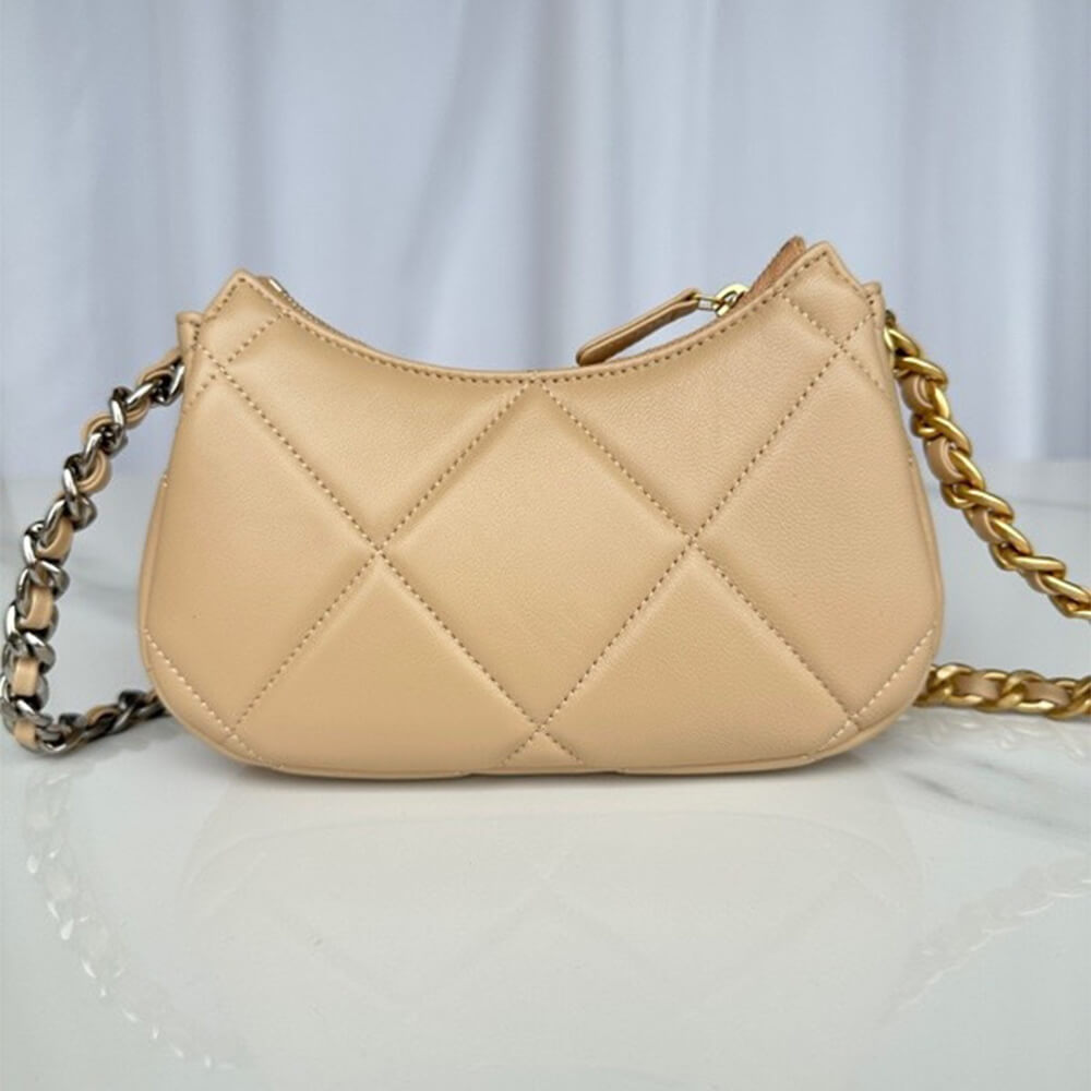 Ch**el 19 chain bag