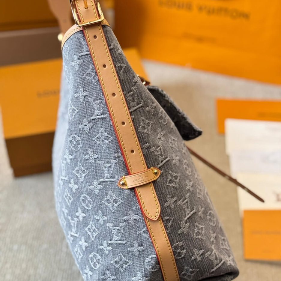 LV CarryAll MM