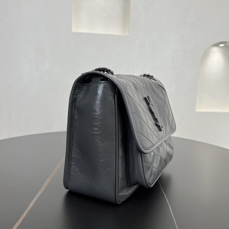 Y51 Sa1nt Lau*nt Medium(HIGH-END GRADE)